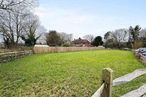 Property&#39;s Paddock 2