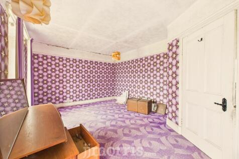 CAM05297G0-PR0072-STILL028.jpg