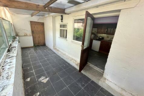 Lean-to