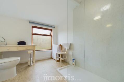 CAM03686G0-PR0026-STILL007.jpg