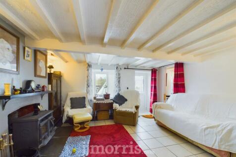 CAM03686G0-PR0038-STILL014.jpg
