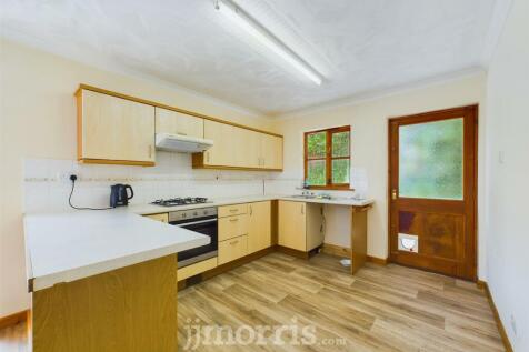 CAM03686G0-PR0071-STILL011.jpg