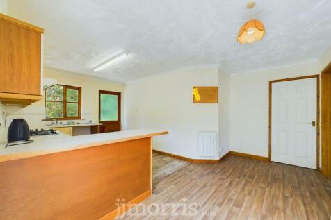 CAM03686G0-PR0071-STILL013.jpg