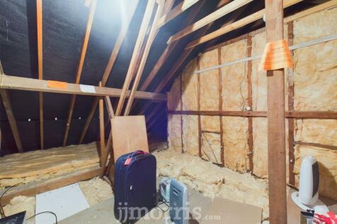CAM03686G0-PR0060-STILL021.jpg