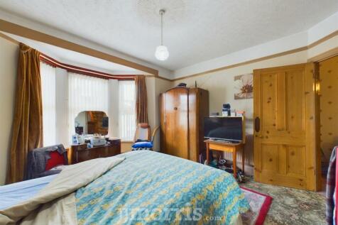 CAM03686G0-PR0074-STILL036.jpg