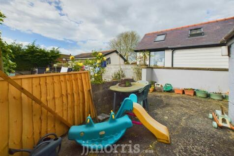 CAM03686G0-PR0074-STILL047.jpg