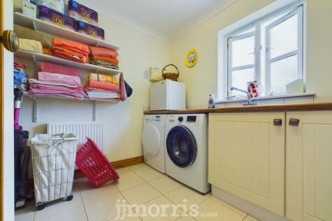 CAM03686G0-PR0097-STILL022.jpg