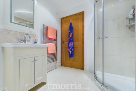 CAM03686G0-PR0097-STILL035.jpg