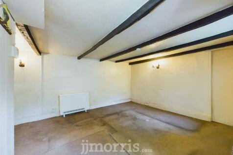 CAM03686G0-PR0095-STILL001.jpg