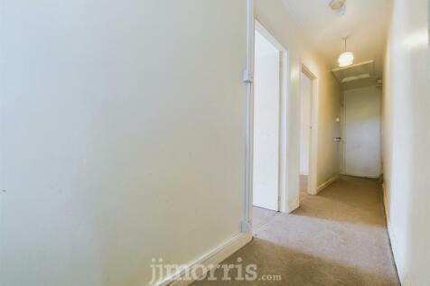 CAM03686G0-PR0095-STILL016.jpg