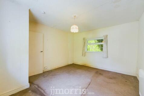CAM03686G0-PR0095-STILL020.jpg