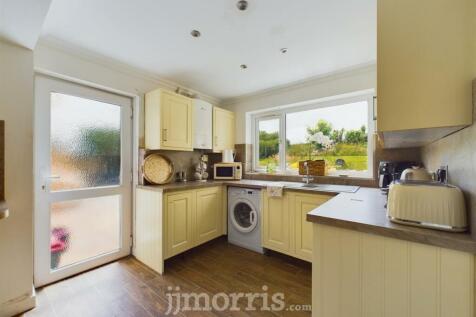 CAM03686G0-PR0099-STILL027.jpg