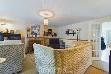 CAM03686G0-PR0110-STILL003.jpg