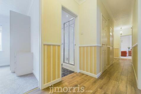 CAM03686G0-PR0117-STILL022.jpg