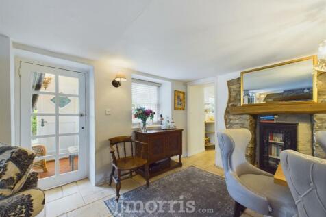CAM03686G0-PR0126-STILL010.jpg