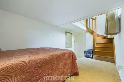 CAM03686G0-PR0126-STILL027.jpg