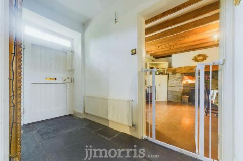 CAM03686G0-PR0118-STILL014.jpg