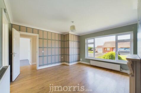 CAM03686G0-PR0143-STILL026.jpg