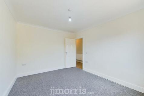 CAM03686G0-PR0143-STILL022.jpg