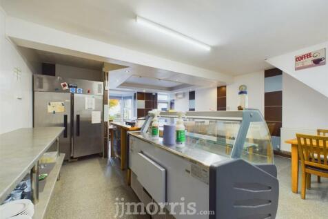 CAM03686G0-PR0205-STILL004.jpg