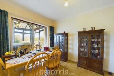 CAM03686G0-PR0209-STILL016.jpg