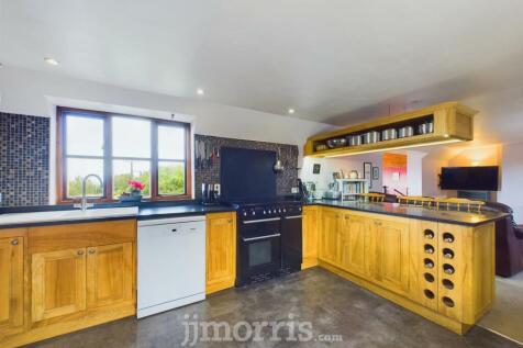 CAM03686G0-PR0178-STILL024.jpg