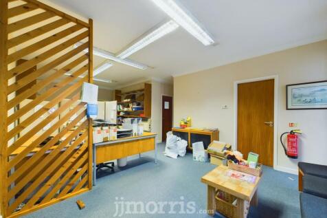 CAM03686G0-PR0207-STILL001.jpg