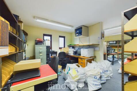 CAM03686G0-PR0207-STILL024.jpg