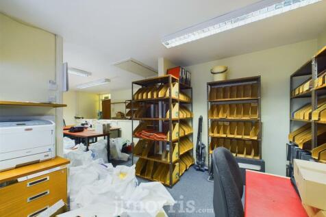 CAM03686G0-PR0207-STILL025.jpg