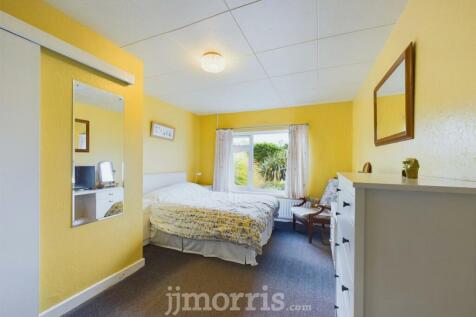 Bedroom Eight