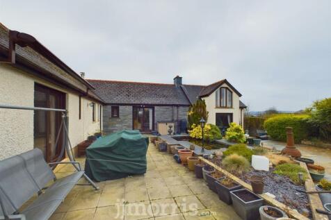 CAM03686G0-PR0227-STILL019.jpg