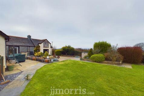 CAM03686G0-PR0227-STILL017.jpg