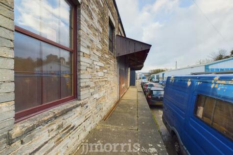 CAM03686G0-PR0229-STILL021.jpg
