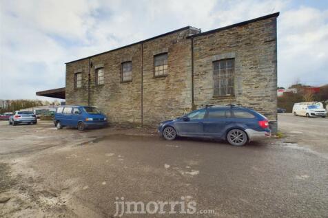 CAM03686G0-PR0229-STILL026.jpg
