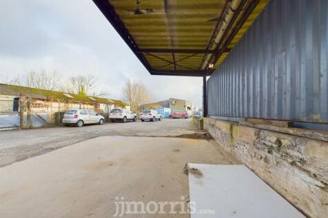 CAM03686G0-PR0229-STILL034.jpg