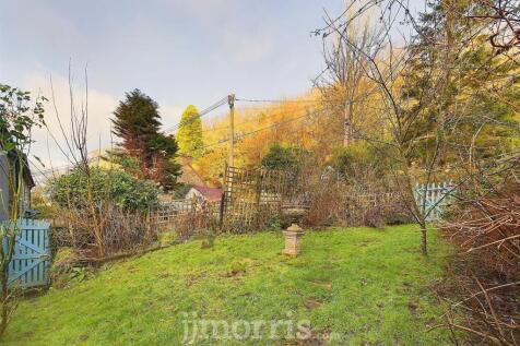 CAM03686G0-PR0239-STILL007.jpg