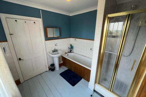 Family Bathroom/Shower Room/WC