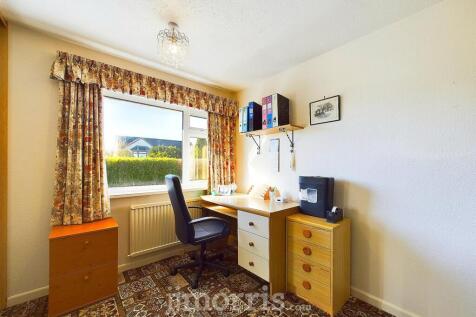CAM03686G0-PR0244-STILL020.jpg