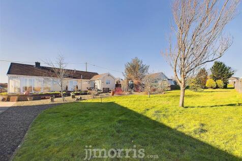 CAM03686G0-PR0244-STILL034.jpg