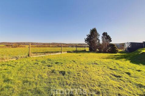 CAM03686G0-PR0244-STILL035.jpg