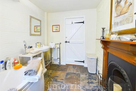 CAM03686G0-PR0245-STILL008.jpg
