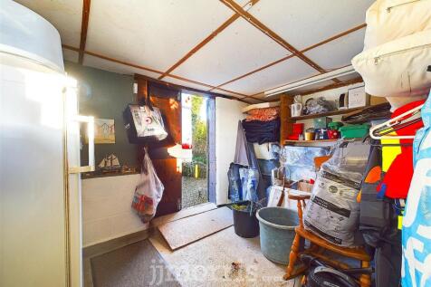 CAM03686G0-PR0245-STILL032.jpg
