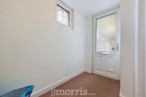 CAM03686G0-PR0033-STILL049.jpg