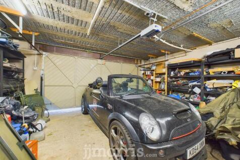 Garage/Annexe