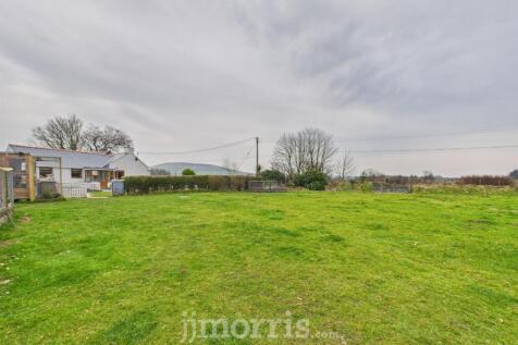 CAM03686G0-PR0272-STILL067.jpg