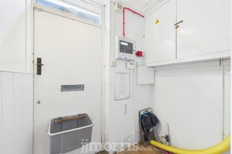 CAM03686G0-PR0263-STILL001.jpg