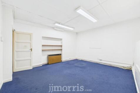 CAM03686G0-PR0263-STILL014.jpg