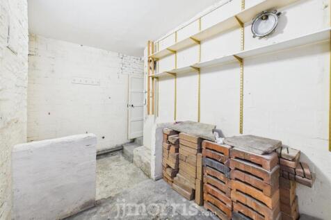 CAM03686G0-PR0263-STILL020.jpg