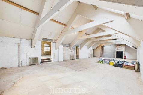 CAM03686G0-PR0263-STILL025.jpg
