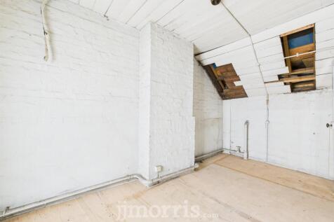 CAM03686G0-PR0263-STILL036.jpg